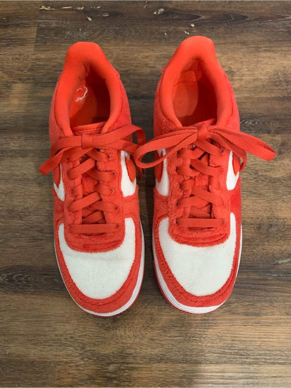 Nike Kids Red and White Low-Top Sneakers